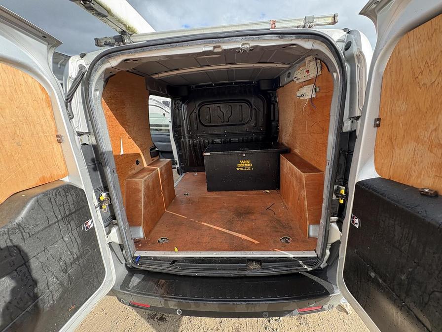 2017 Fiat Doblo Cargo – Model: Doblo SX MultiJet – CP66MFA