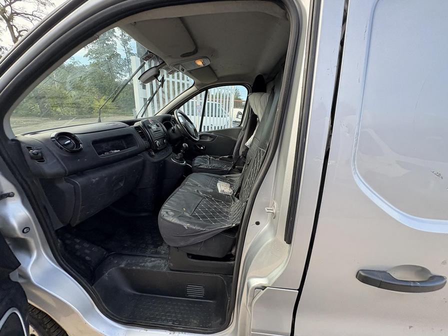 2016 Vauxhall Vivaro Vivaro 2900 Sportive Bi-T CDTi ecoFLEX S/S – NX66VFC