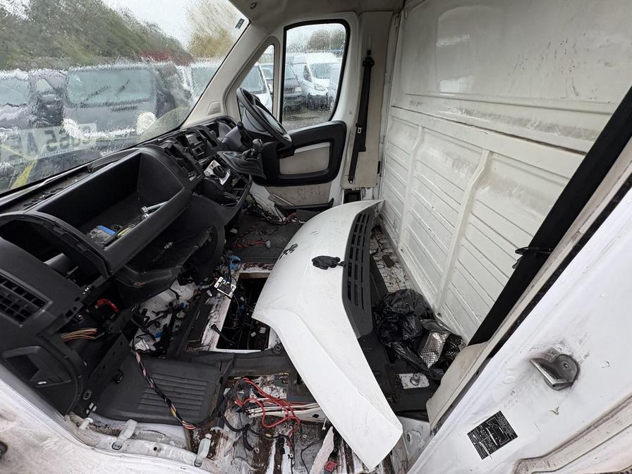 2015 Peugeot Boxer – Model: Boxer 335 L3 HDi – CU65AEV