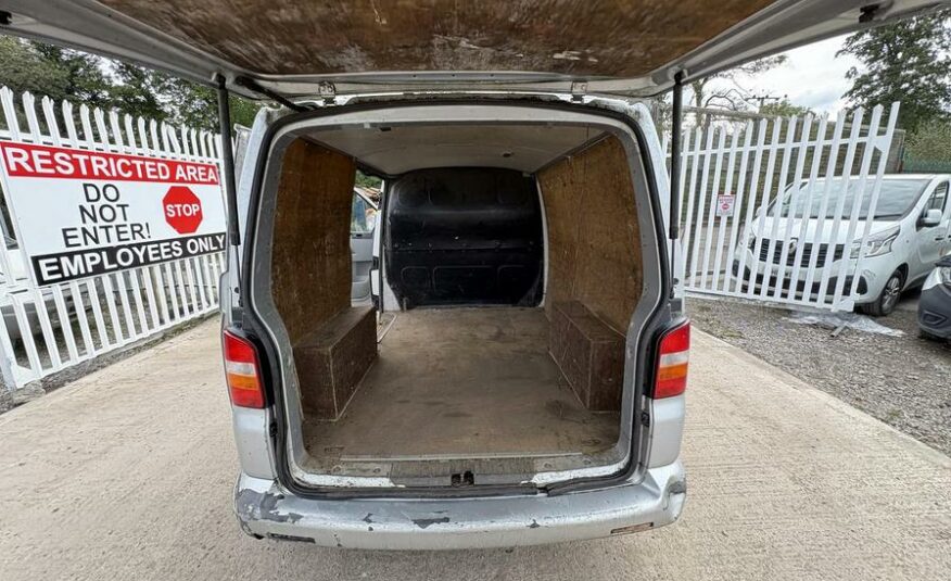 2009 Volkswagen Transporter Transporter T28 102 TDI SWB – GV59KXE