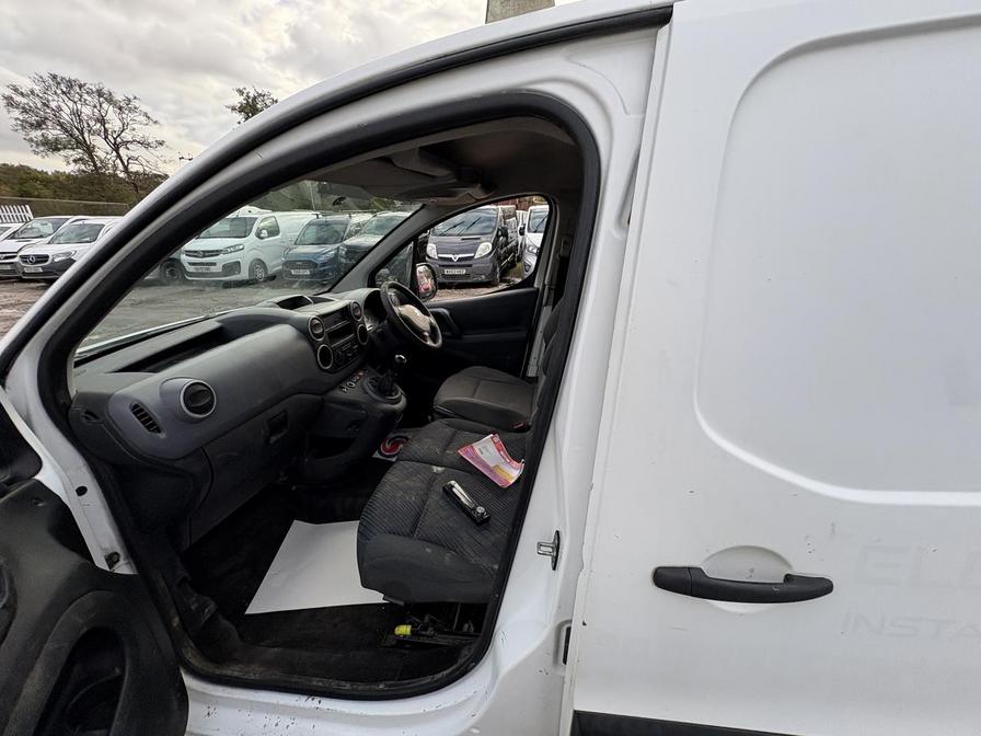 2012 Peugeot Partner – Model: Partner 850 S L1 HDi – GF12UBN