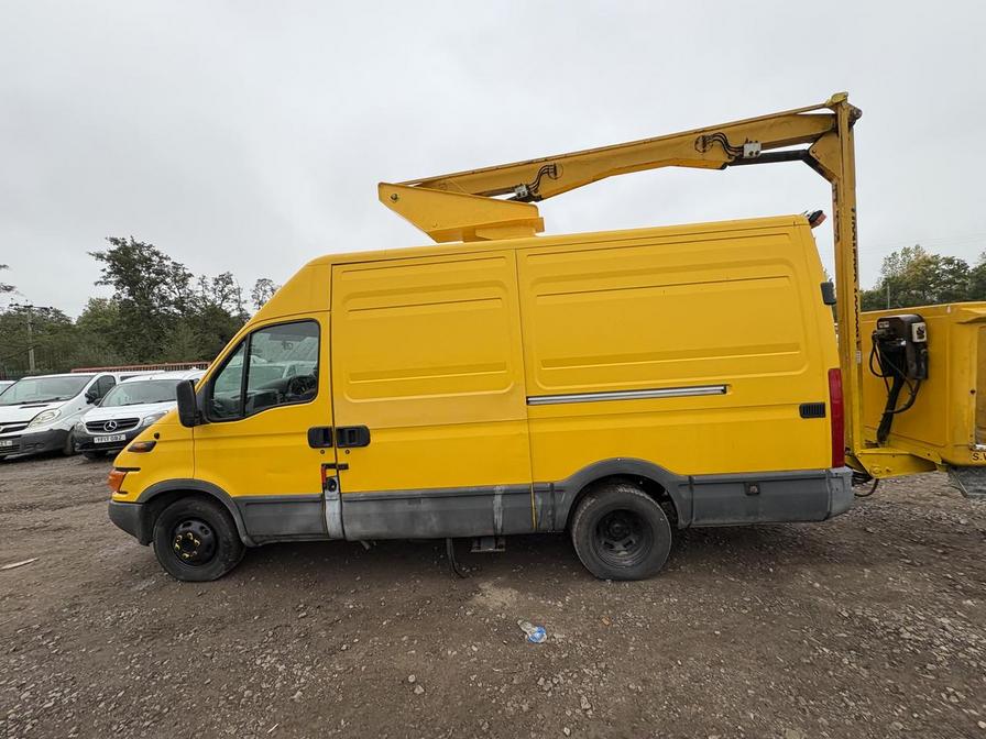 2001 Iveco Daily – Model: Daily 2000 40C11 – Y572BSG