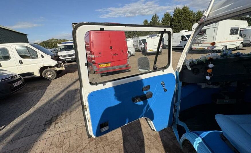 2002 Volkswagen Transporter  – WU51FFO
