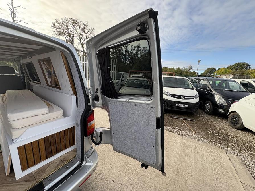 2007 Volkswagen Transporter Transporter T30 102 TDI LWB – GR56JKV
