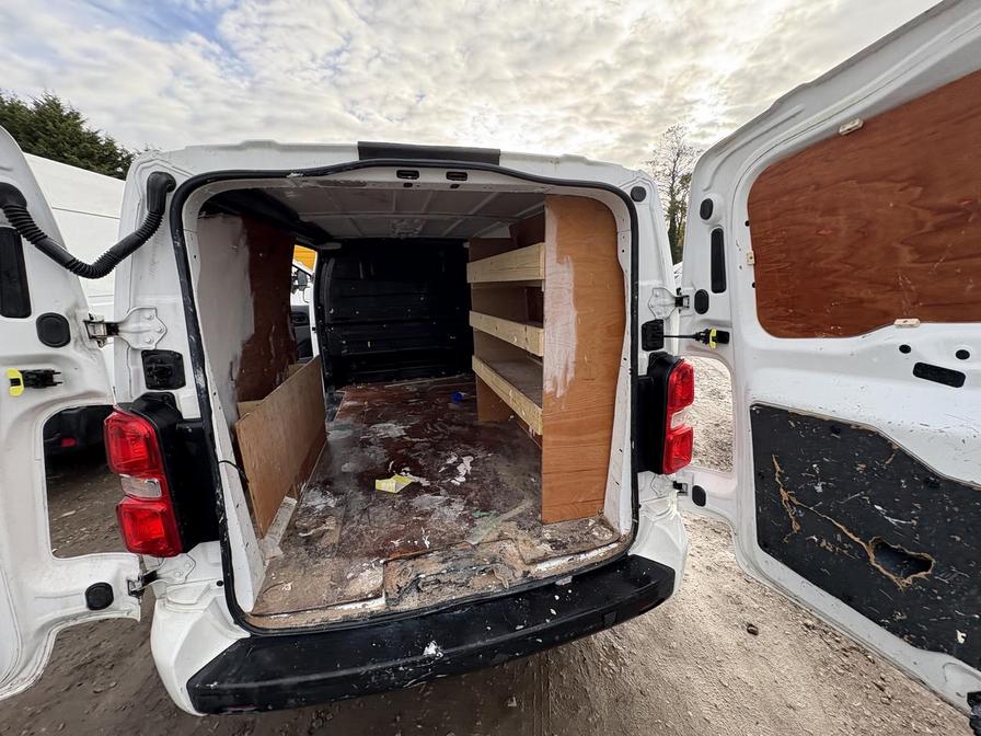 2019 Vauxhall Vivaro – Model: Vivaro 2900 Sportive S/S – DY69EUX