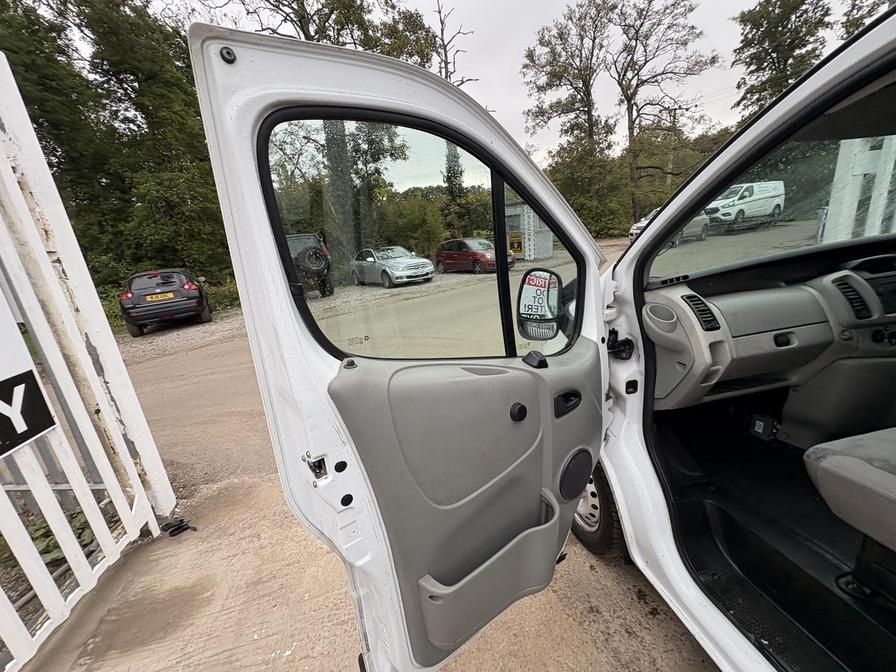 2006 Vauxhall Vivaro – Model: Vivaro Lowfloor CDTi 100 – DA06OBC