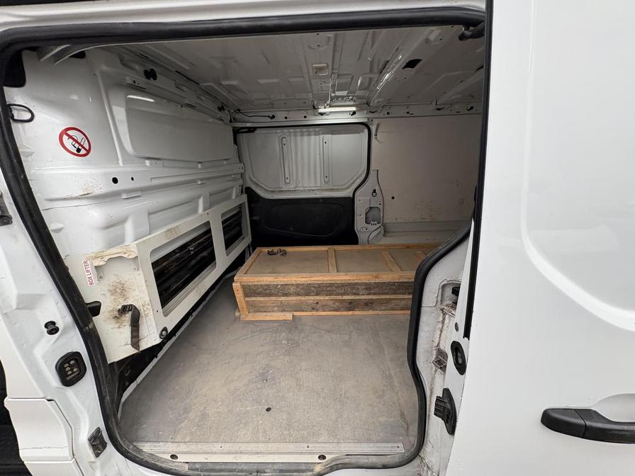 2016 Vauxhall Vivaro – Model: Vivaro 2900 Bi-T CDTi ecoFLEX S/S – FL16GHD