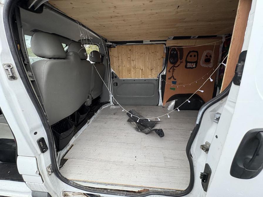 2006 Vauxhall Vivaro – Model: Vivaro  2900 CDTI SWB – FN56UTJ