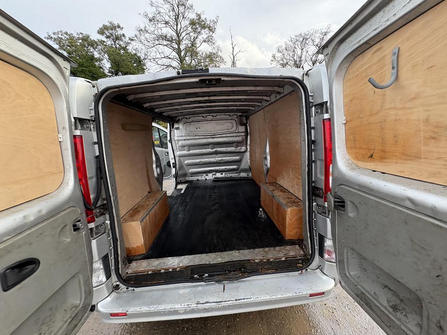 2013 Vauxhall Vivaro – Model: Vivaro 2900 Sportive CDTi LWB – DY13ZBJ