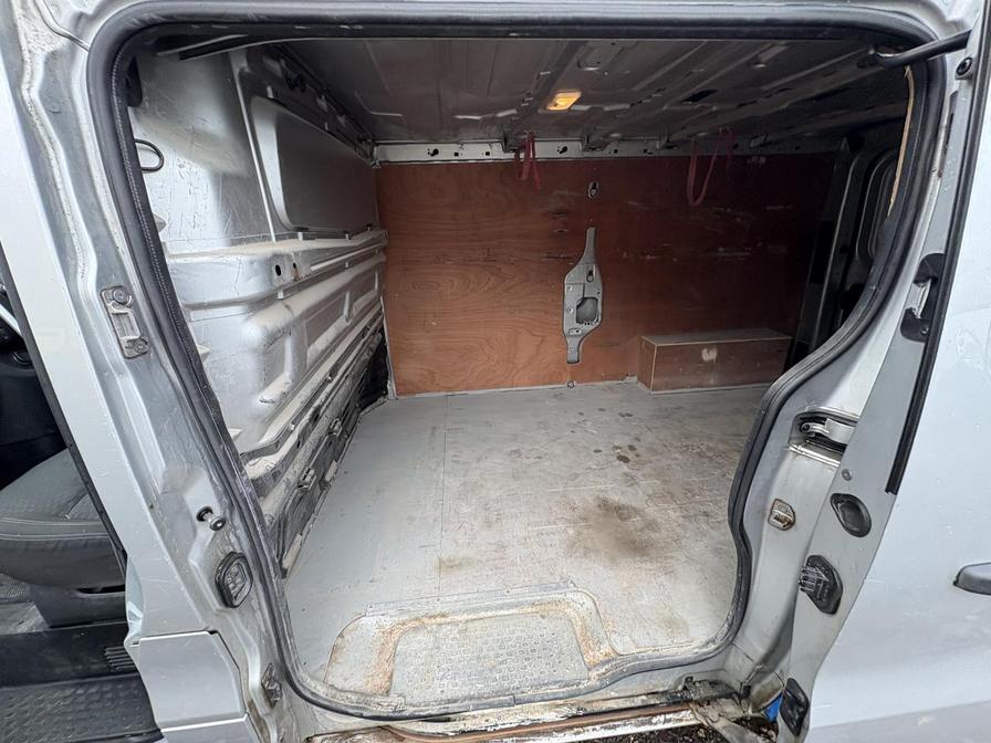 2015 Vauxhall Vivaro – Model: Vivaro  2900 Sportive CDTi – DU65CZR