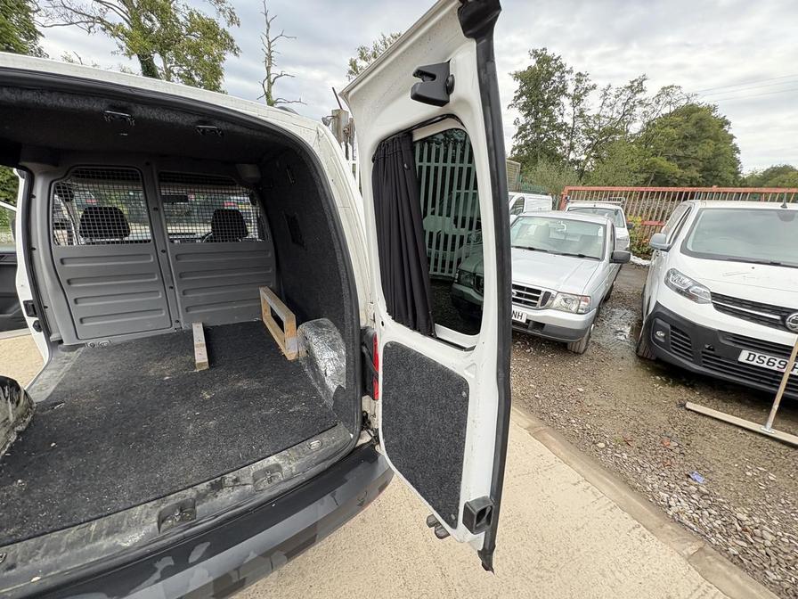 2017 Volkswagen Caddy Caddy C20 Startline TDI – GD67DJO/Y26DLP