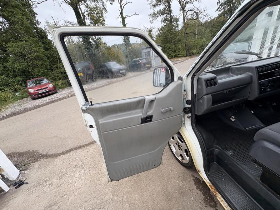 1997 Volkswagen Transporter – Model: 1000 TD SWB – R507UAN