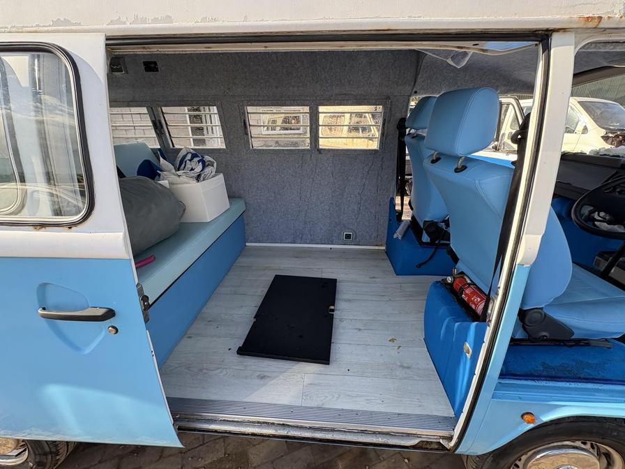 2002 Volkswagen Transporter – WU51FFO