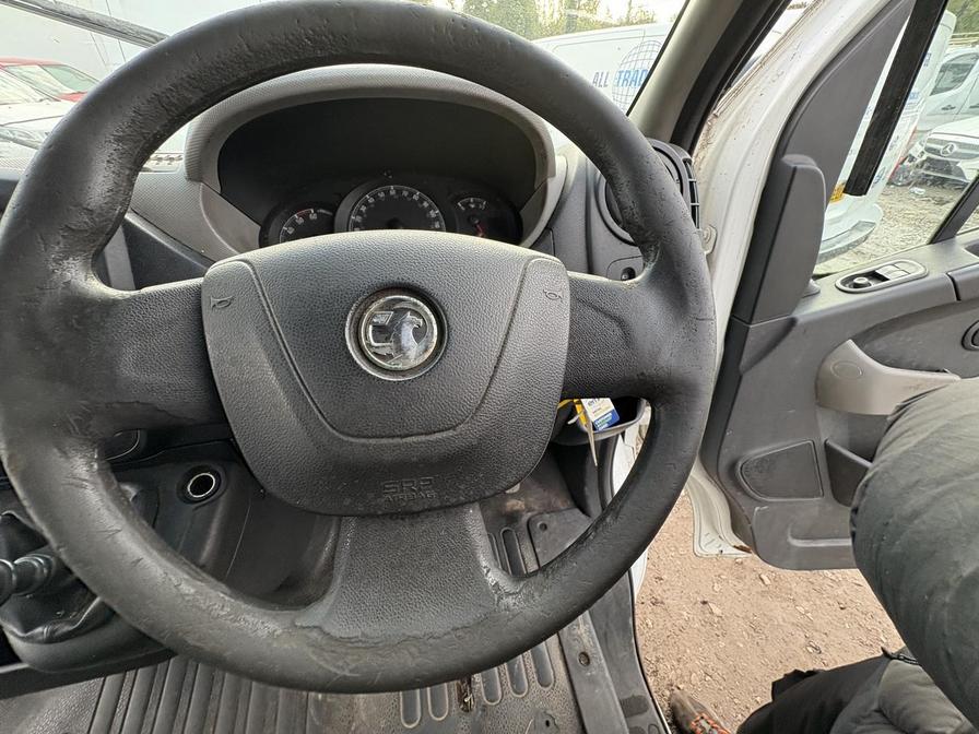 2015 Vauxhall Movano – Model: Movano F3500 L3H1 CDTI – DP15AKY