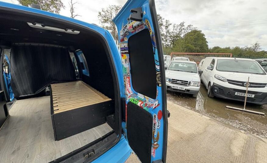 2015 Volkswagen Caddy MaxI Caddy Maxi C20 Startline TDI – PJ65VHB