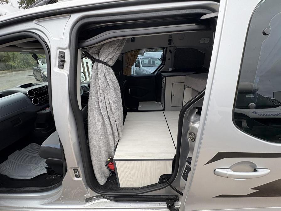 2015 Peugeot Partner Tepee Partner Tepee S HDi S/S Semi-Auto – JC64DSC