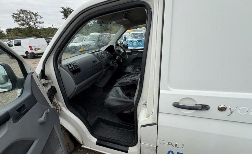 2007 Volkswagen Transporter Transporter T26 84 TDI SWB – VK56XXH