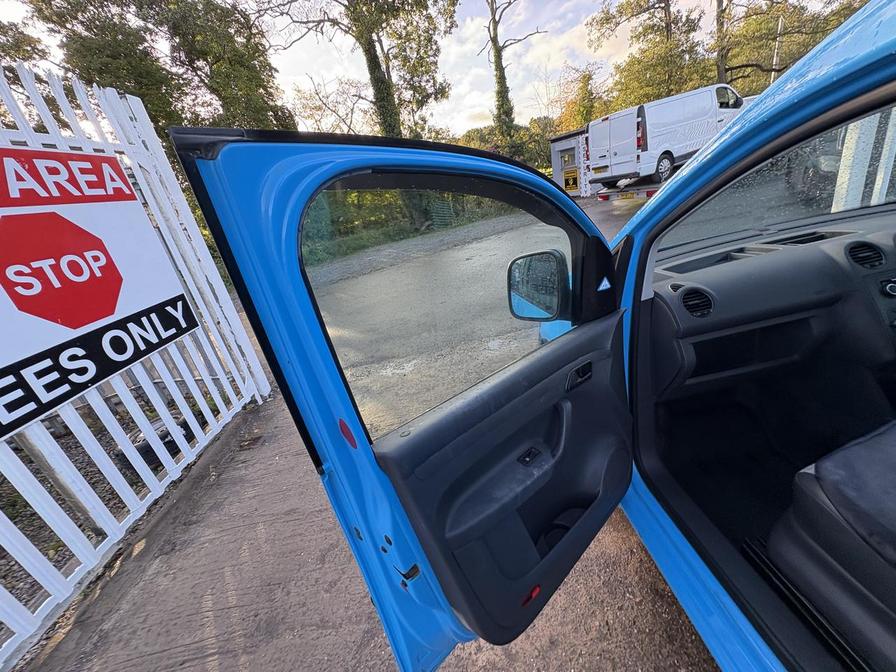 2011 Volkswagen Caddy MaxI Caddy Maxi C20 TDI – FG61DDZ