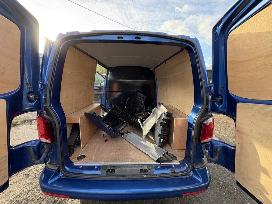 2024 Volkswagen Transporter – Model: Transporter T28 HighLine TDI – DU74BVC