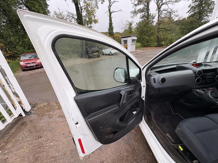 2011 Peugeot Partner – Model: Partner 625 SE HDi 75 – ML11XRV