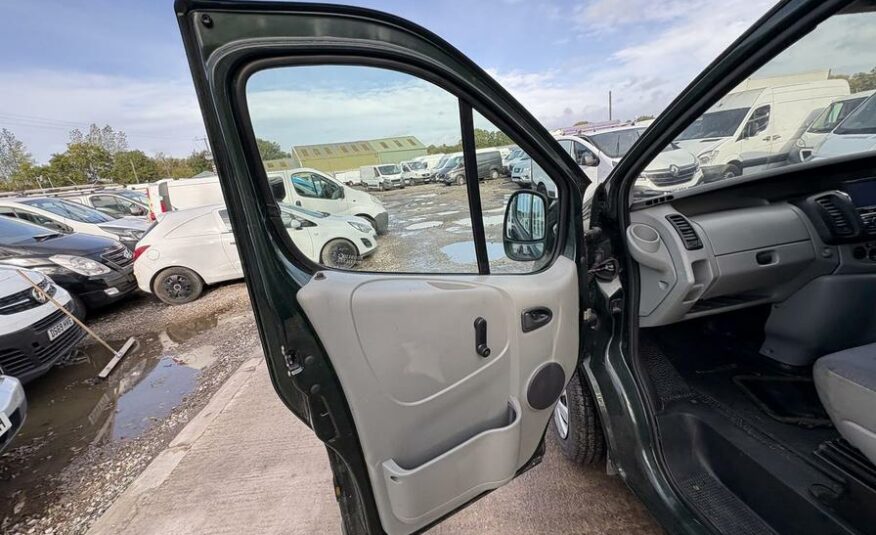 2002 Renault Trafic Trafic SL27 dCi 100 SWB – BG02EXO
