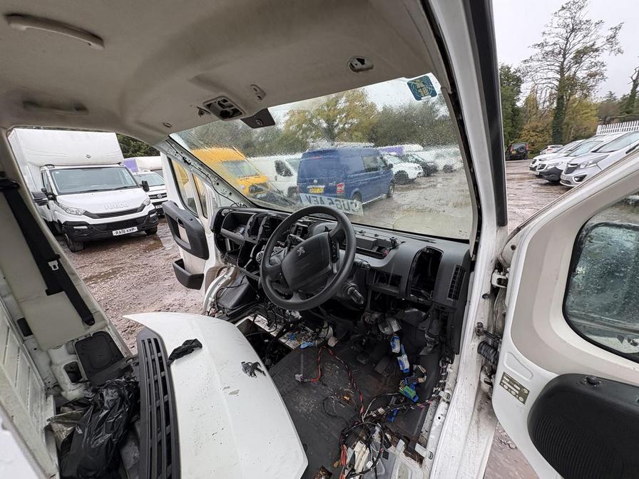 2015 Peugeot Boxer – Model: Boxer 335 L3 HDi – CU65AEV