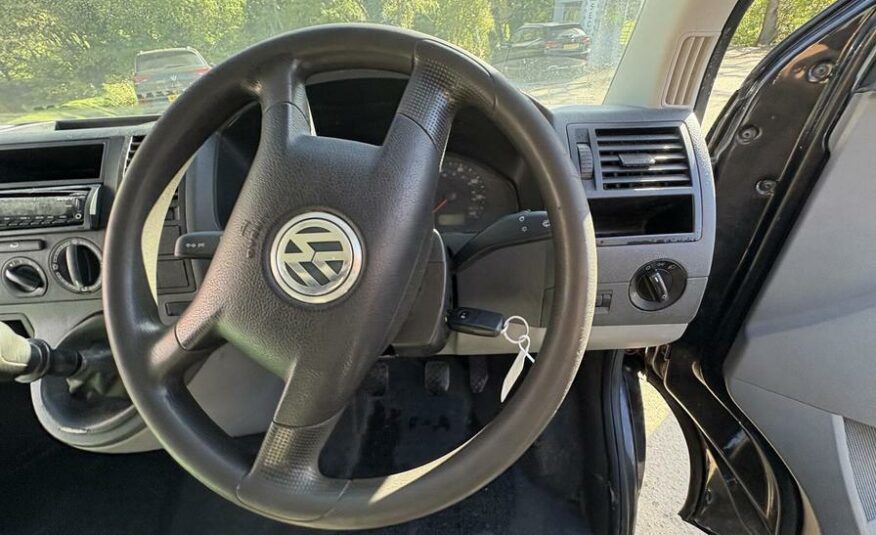 2006 Volkswagen Transporter Transporter T30 130 TDI LWB – CY06WVZ