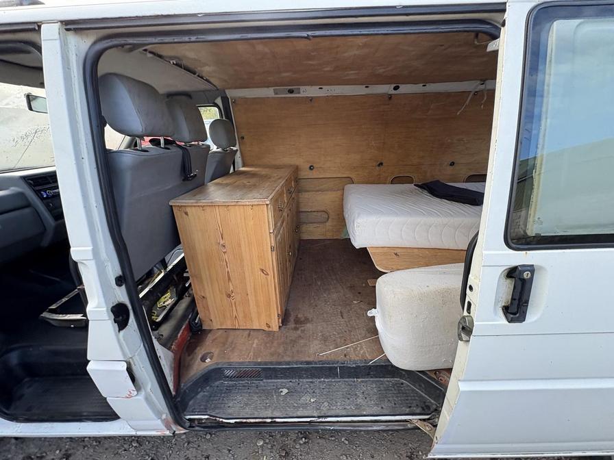1995 Volkswagen Caravelle Transporter Caravelle – N982LUF