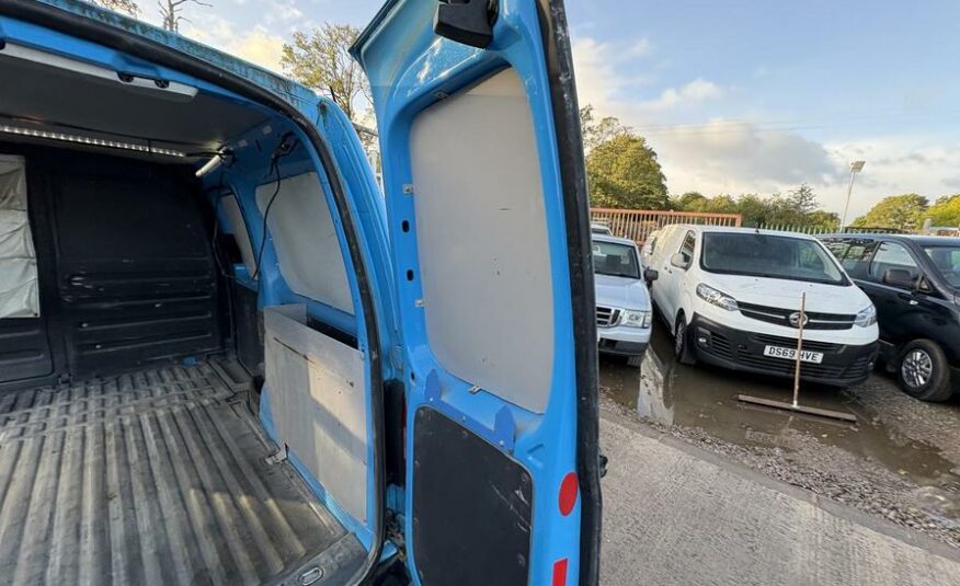 2011 Volkswagen Caddy MaxI Caddy Maxi C20 TDI – FG61DDZ