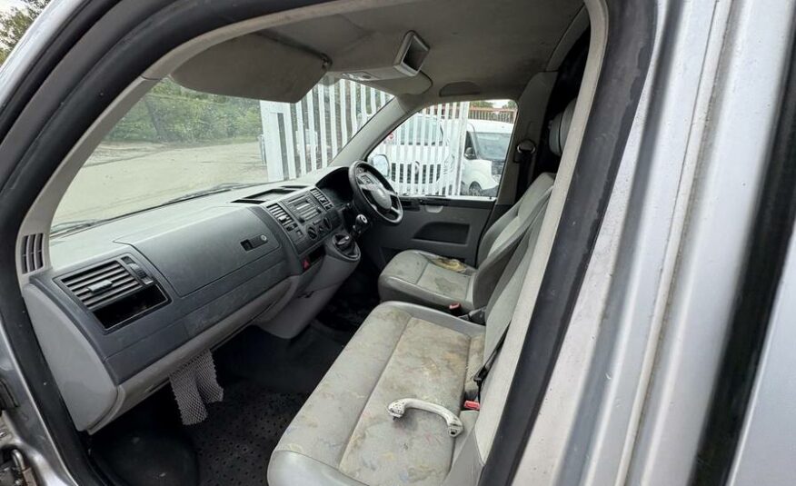 2009 Volkswagen Transporter Transporter T28 102 TDI SWB – GV59KXE
