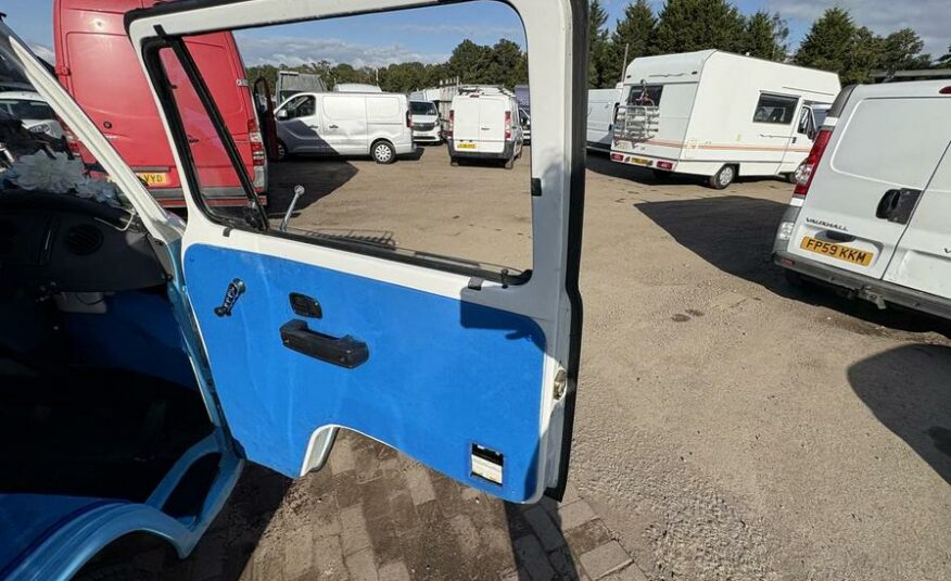 2002 Volkswagen Transporter  – WU51FFO