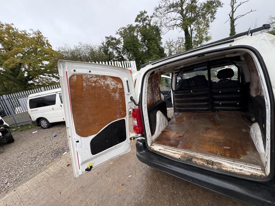 2011 Peugeot Partner – Model: Partner 625 SE HDi 75 – ML11XRV