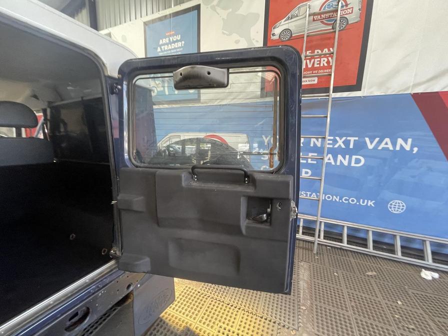 2010 Land Rover Defender 90 – Model: Defender 90 Hard Top TD – PY60AAE