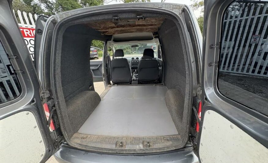 2014 Volkswagen Caddy Caddy C20 Highline TDI BlueMotion Technology Semi-Auto – LR14XKH