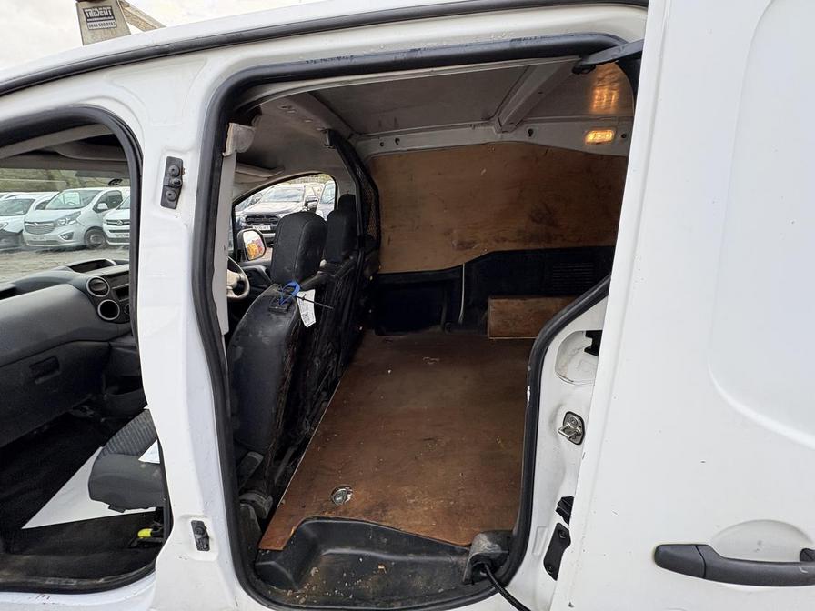 2012 Peugeot Partner – Model: Partner 850 S L1 HDi – GF12UBN