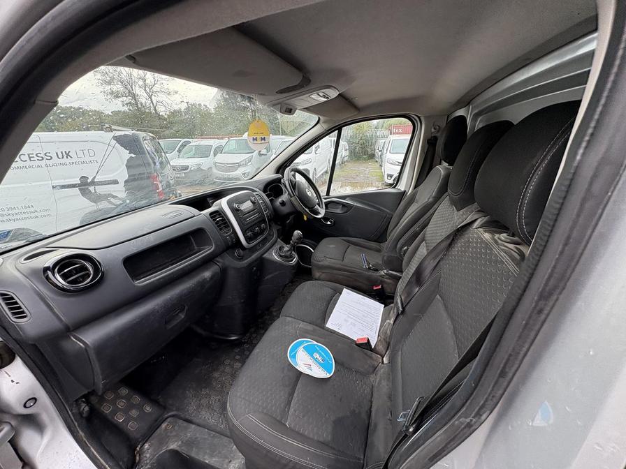 2015 Vauxhall Vivaro – Model: Vivaro  2900 Sportive CDTi – DU65CZR