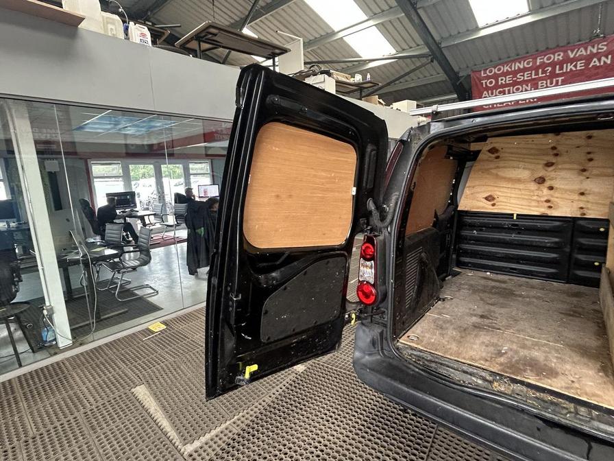 2016 Peugeot Partner – Model: Partner S L1 Blue HDi – NV16XHD