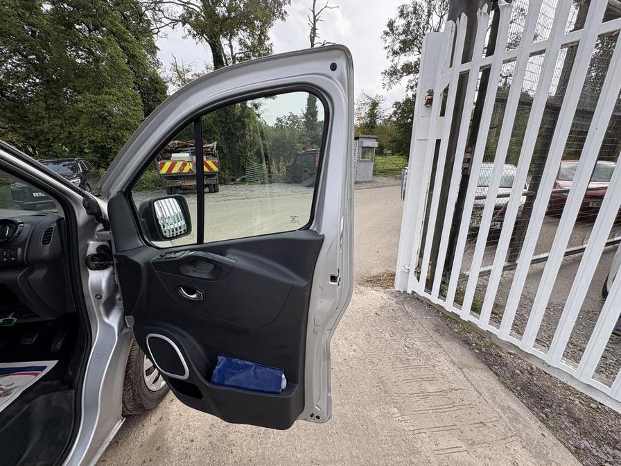 2015 Vauxhall Vivaro Vivaro 2700 Sportive CDTI – MV65WLB