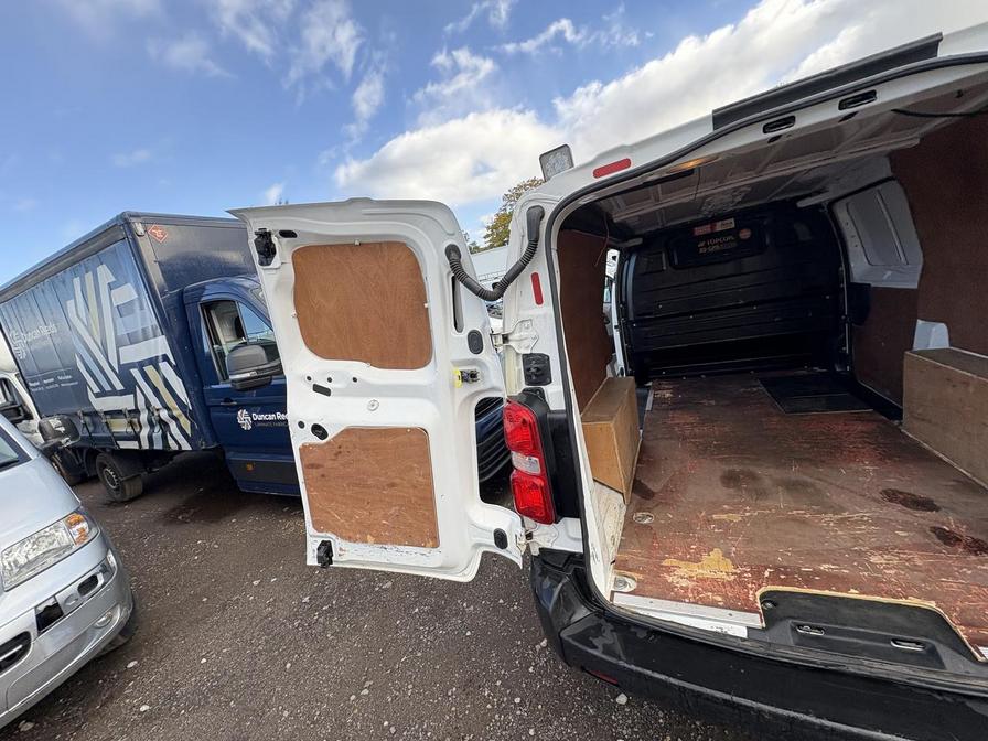 2022 Vauxhall Vivaro – Model: Vivaro  F2900 Dynamic S/S – FD71NBM