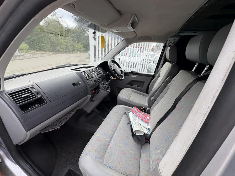 2007 Volkswagen Transporter Transporter T30 130 TDI LWB – CX57VXB