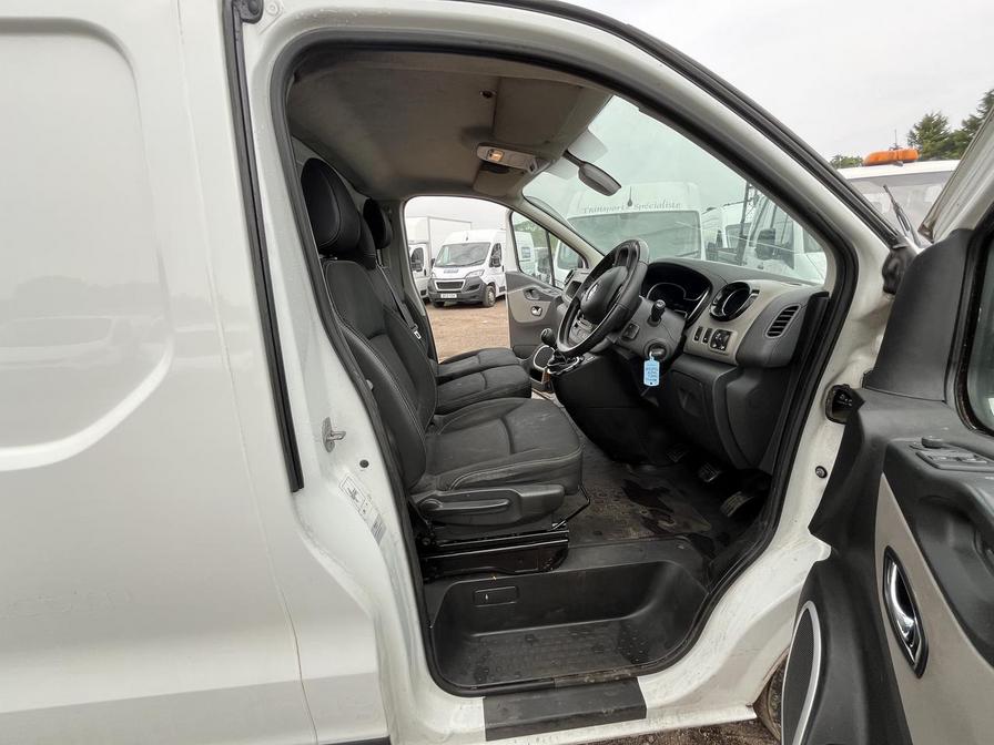 2018 Renault Trafic Trafic SL27 Sport Nav Energy dCi – YH18WOA