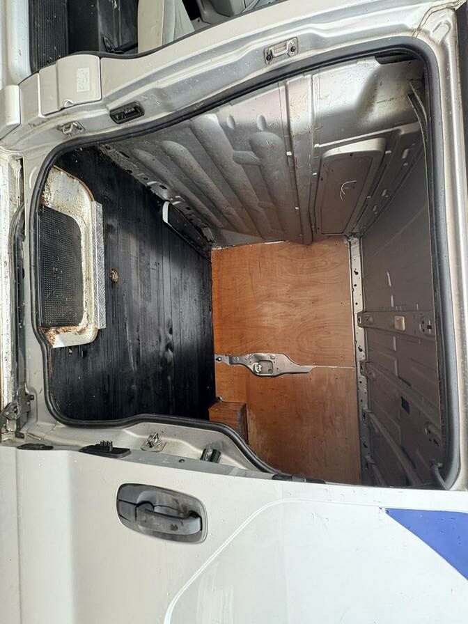 2013 Vauxhall Vivaro – Model: Vivaro 2900 Sportive CDTi LWB – DY13ZBJ