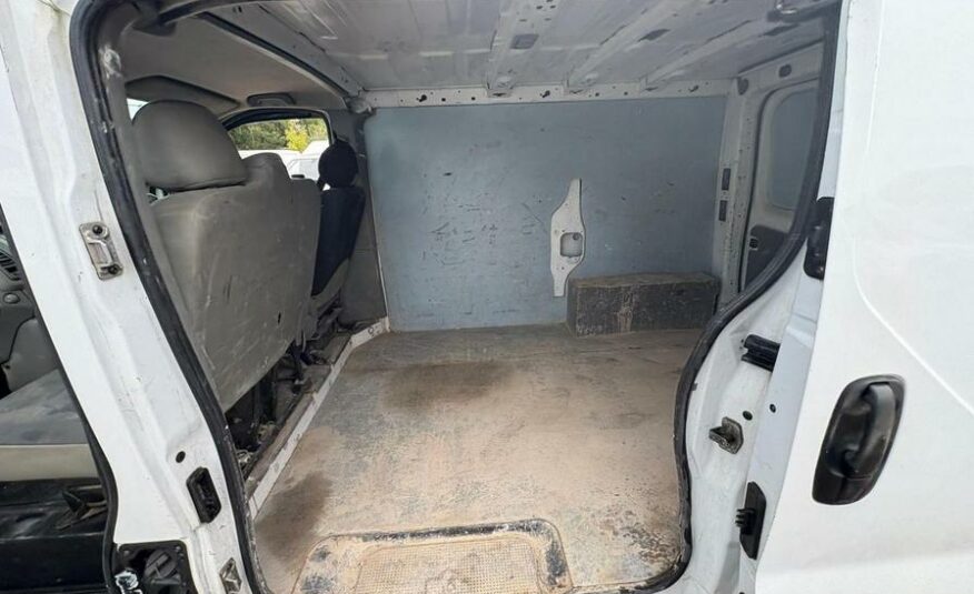 2007 Vauxhall Vivaro Vivaro  2700 CDTI SWB – YD57VWC