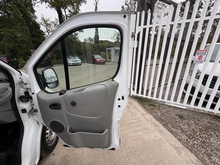 2006 Vauxhall Vivaro – Model: Vivaro Lowfloor CDTi 100 – DA06OBC