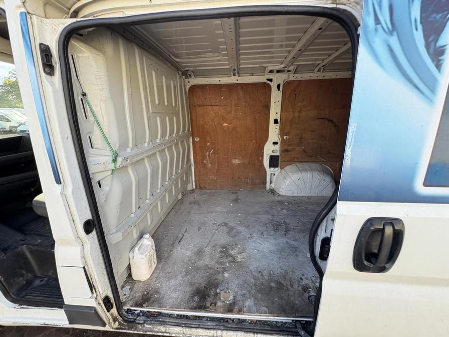 2013 Peugeot Boxer Boxer 333 L1H1 HDi – CK63FUY
