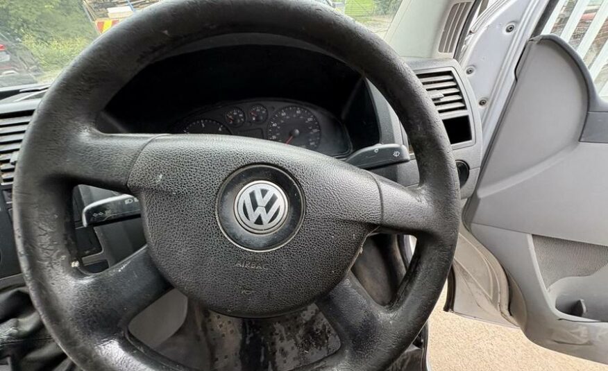2009 Volkswagen Transporter Transporter T28 102 TDI SWB – GV59KXE