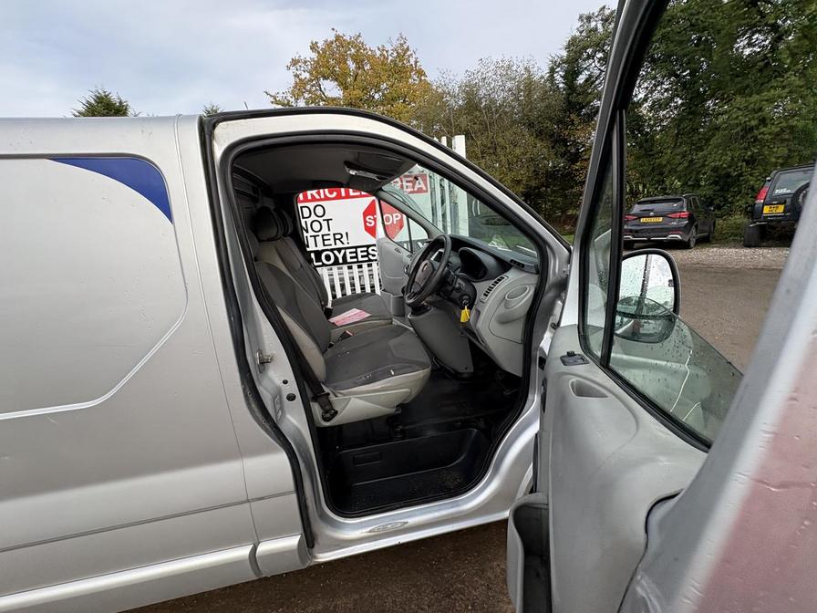 2013 Vauxhall Vivaro – Model: Vivaro 2900 Sportive CDTi LWB – DY13ZBJ