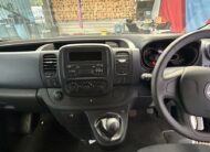 2017 Vauxhall Vivaro Combi Vivaro 2900 Combi CDTi Bi-T S/S – DY17YVN
