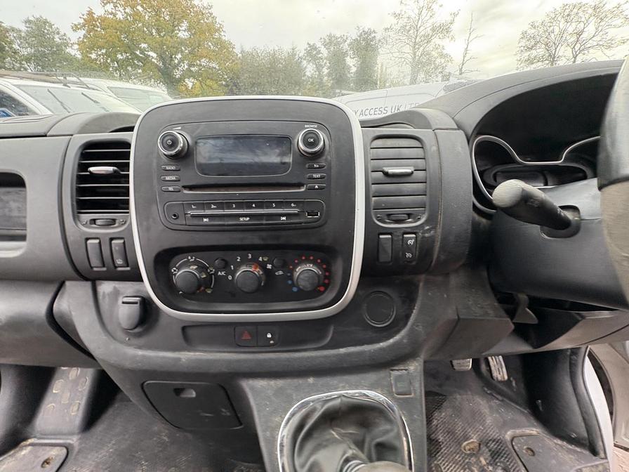 2015 Vauxhall Vivaro – Model: Vivaro  2900 Sportive CDTi – DU65CZR