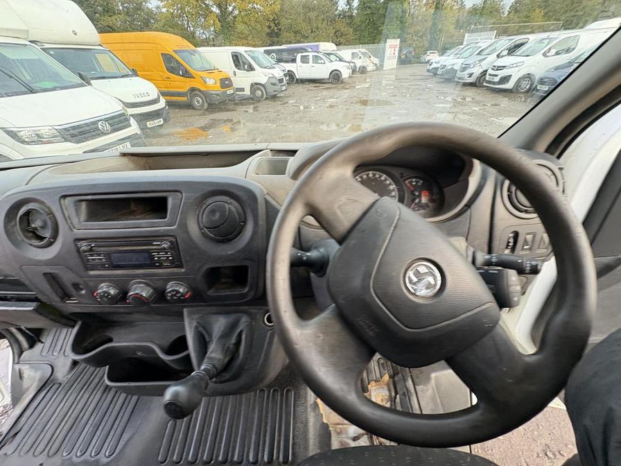 2015 Vauxhall Movano – Model: Movano F3500 L3H2 CDTI – DY65CFM